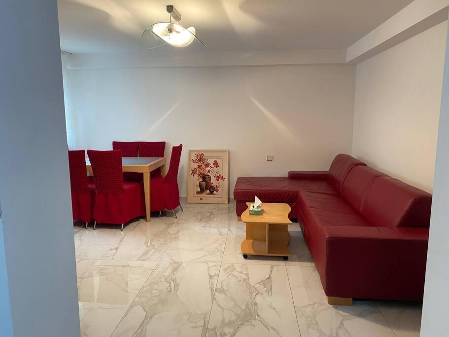 Apt. Sims Bei Stuttgart Flughafen/Metzingen 2-6 Person Steinenbronn Εξωτερικό φωτογραφία